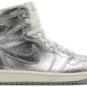 Nike Women's Athletic Shoes - Silver and White